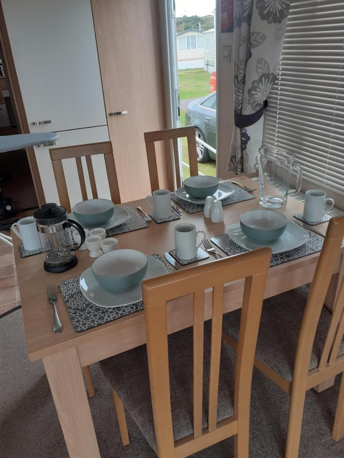 Rick'S Retreat Static Caravan Near The Beach With Free Wifi Lossiemouth Eksteriør billede