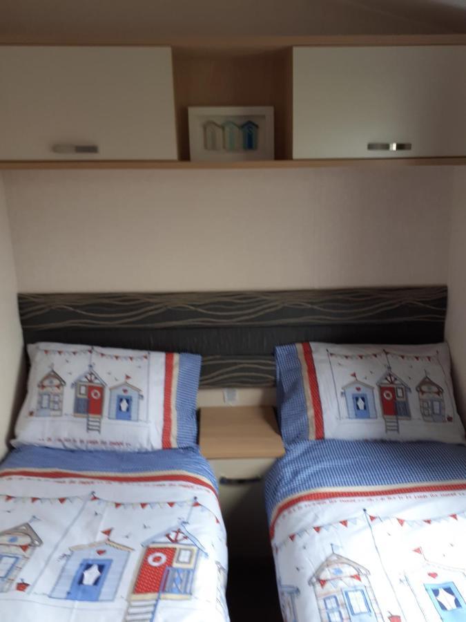 Rick'S Retreat Static Caravan Near The Beach With Free Wifi Lossiemouth Eksteriør billede
