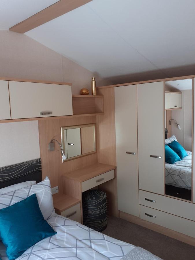 Rick'S Retreat Static Caravan Near The Beach With Free Wifi Lossiemouth Eksteriør billede